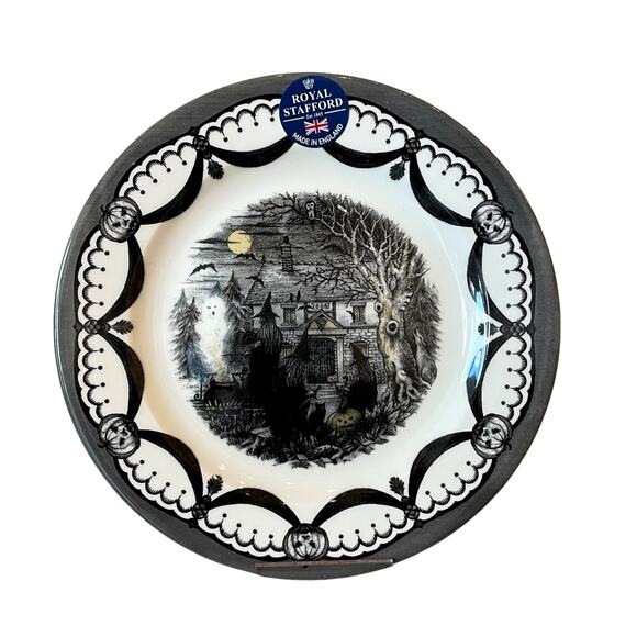 Royal Stafford Halloween Salad Plates 8.5in Porcelain Set of 4 Spooky Boo New - Picture 1 of 14
